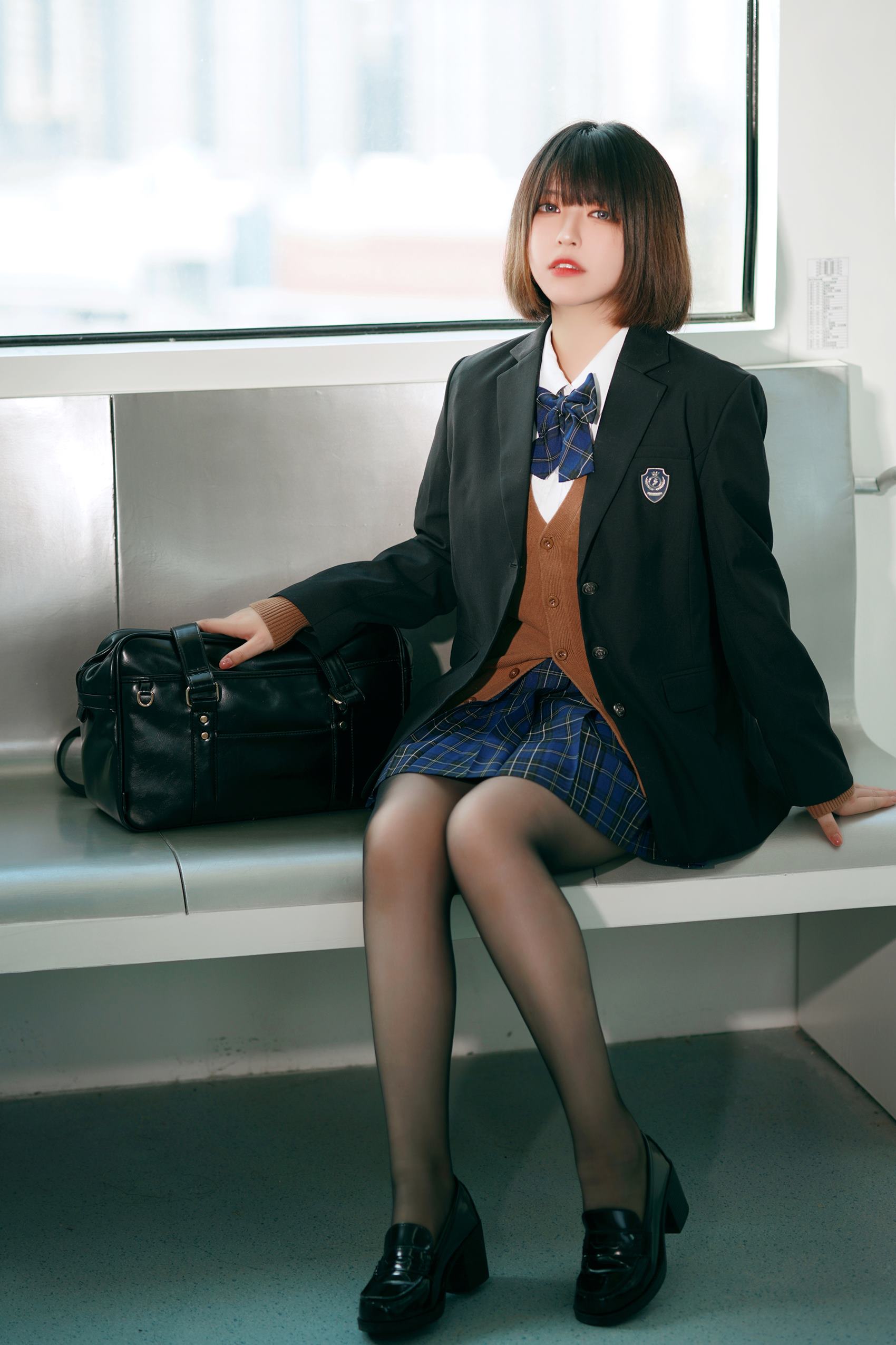 半半子 – 彼女の制服[58P/169MB]插图1