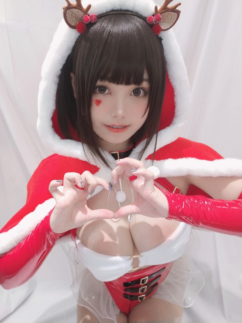 微博二次元coser@蜜汁猫裘 圣诞自拍 [36P/71MB]插图2
