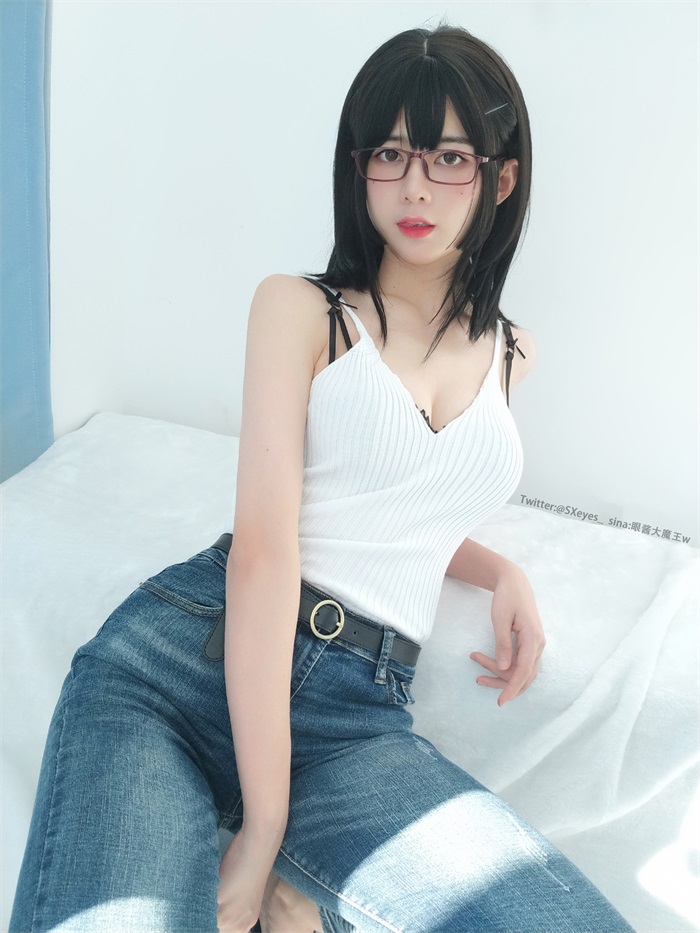 微博红人@眼酱大魔王w 牛仔裤前女友 [32P/164MB]插图2
