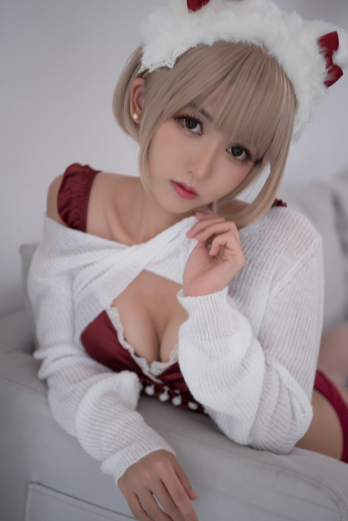 网红Coser@鳗鱼霏儿 – 兽耳 圣诞白网袜 [18P/184MB]插图1