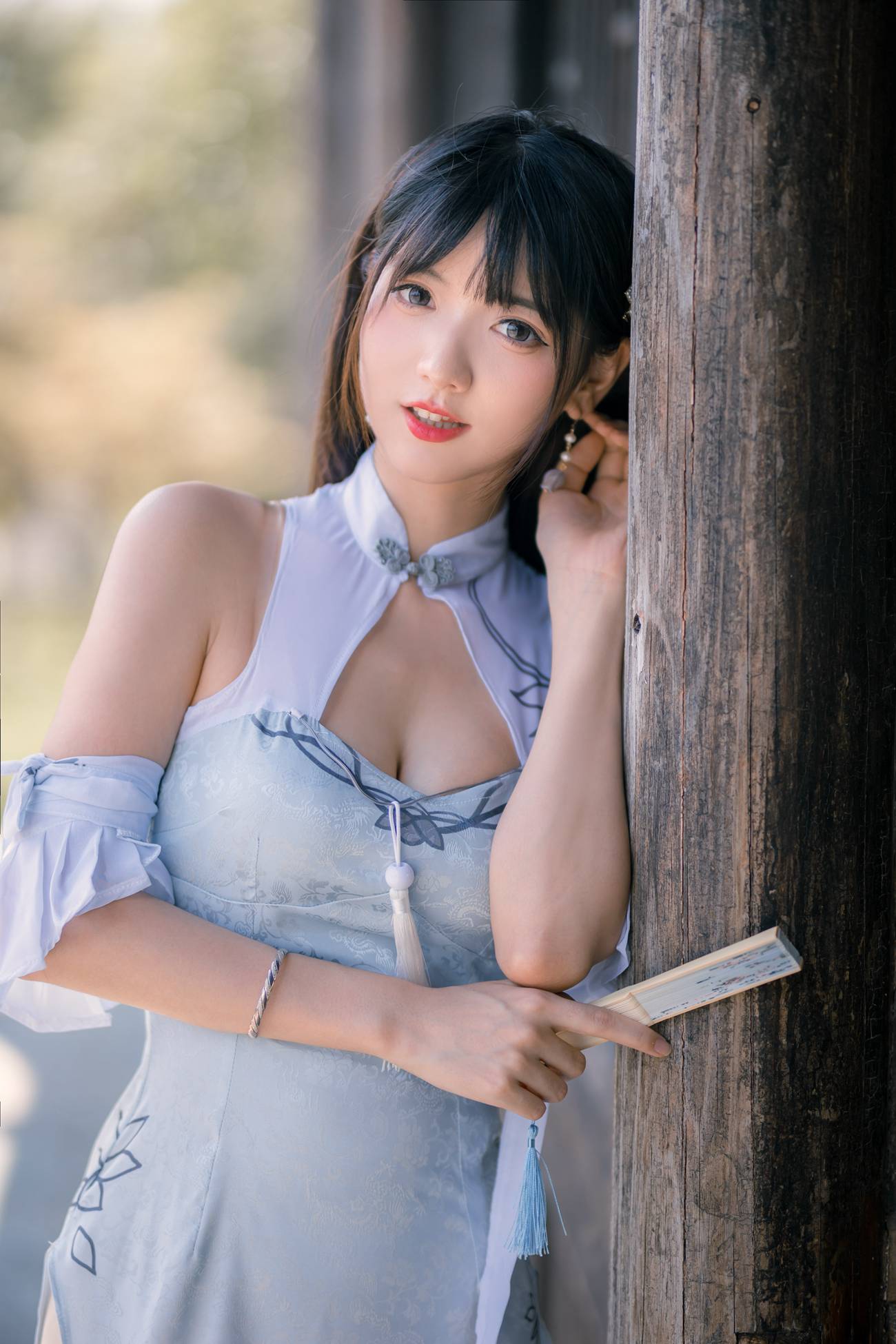 可爱妹子陆卿卿kyokyo – 蓝色旗袍 [24P/103MB]插图2