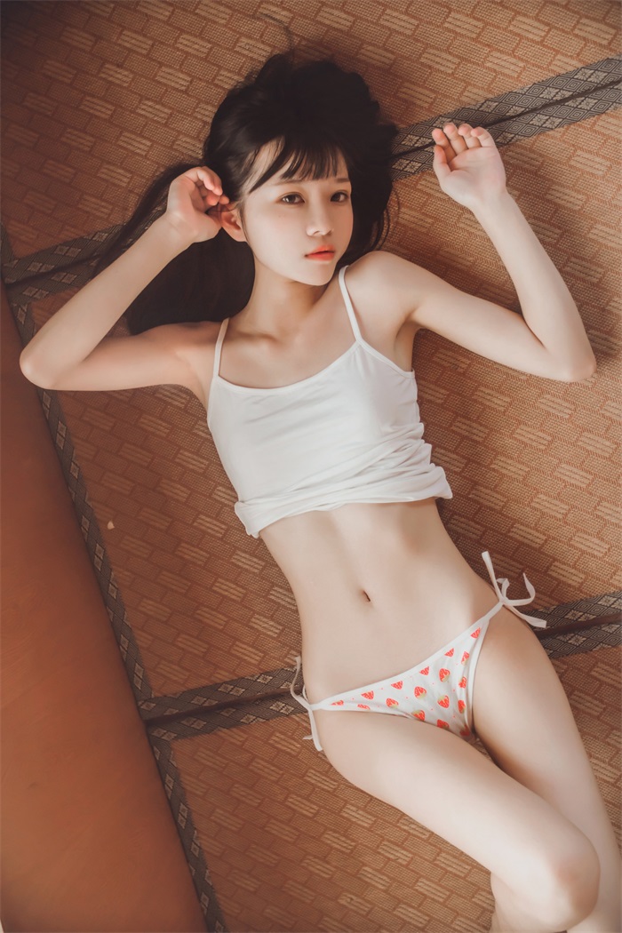 萝莉风COS 桜桃喵 – 小背心换水手服第一部+第二部 经典小合集 [144P/1.44G]插图1