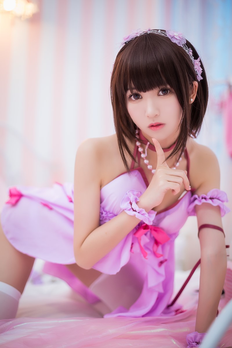 网红Coser@鳗鱼霏儿 – 睡衣[9P/106MB]插图1