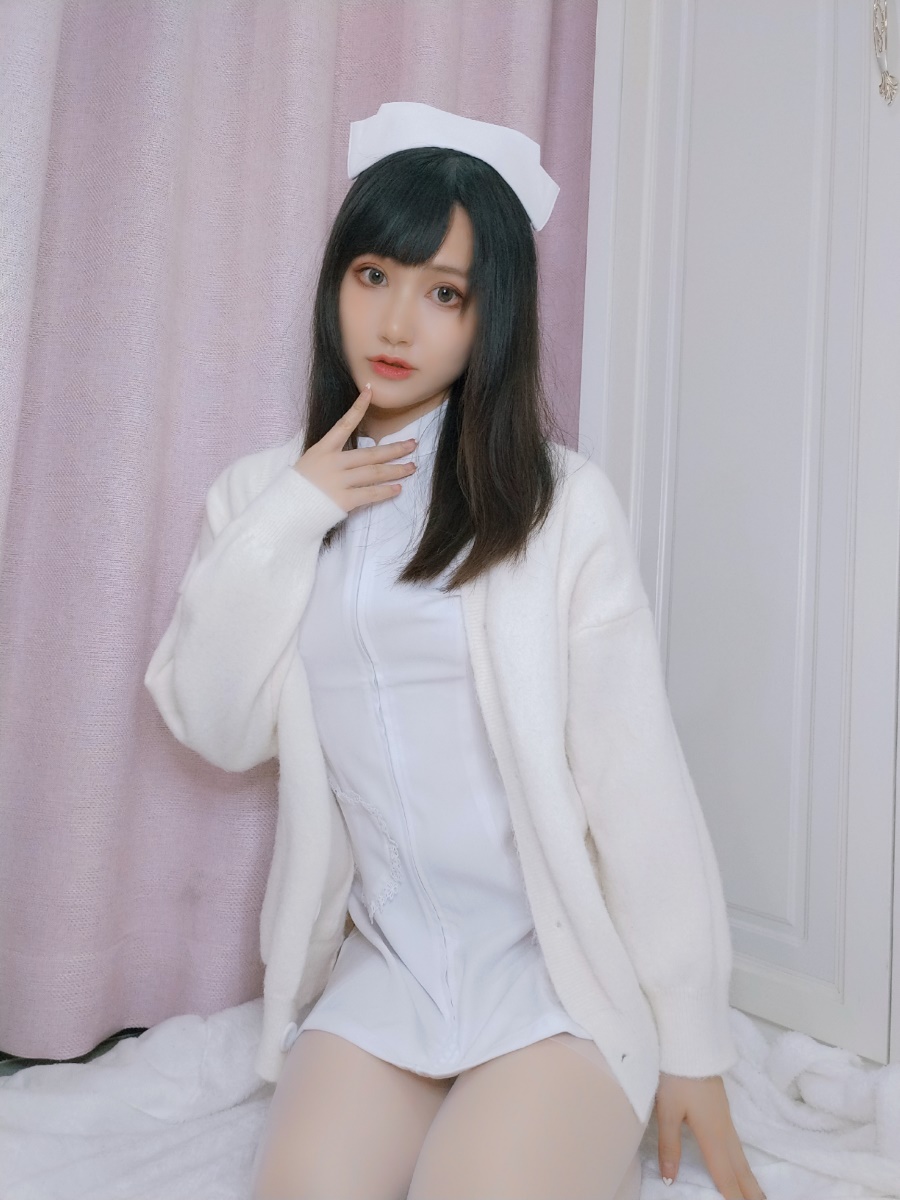 颜值小姐姐 木之本果 – 看护妇 [12P/42MB]插图1