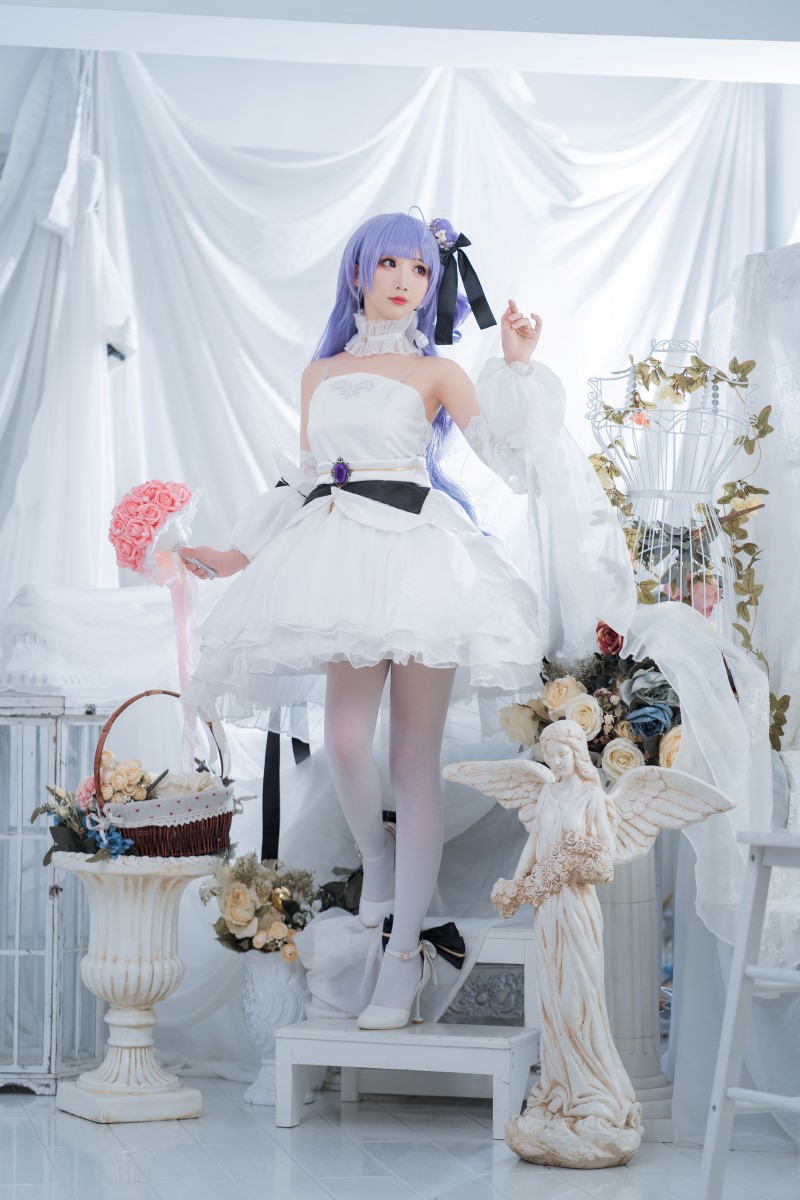 网红Coser@面饼仙儿 独角兽婚纱 [14P/129MB]插图2