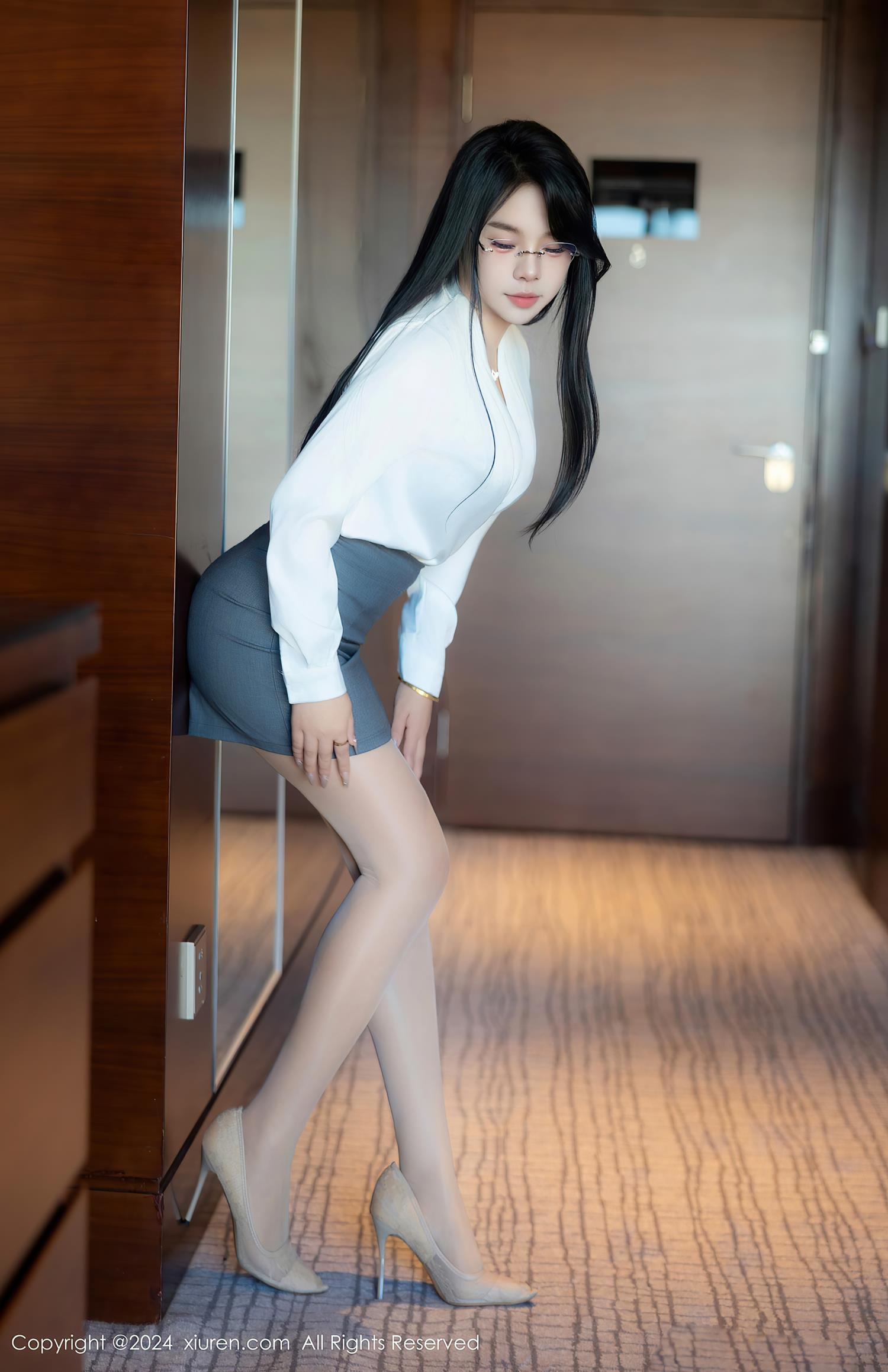 [Xiuren秀人网]2024.08.09 NO.8989 麦田[83+1P/756MB]插图2