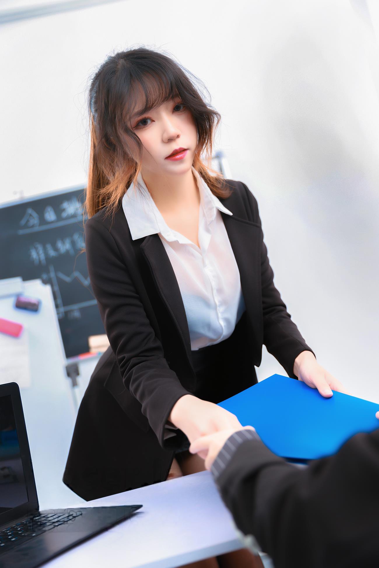 梓未 – 私蜜助理[55P/447MB]插图2