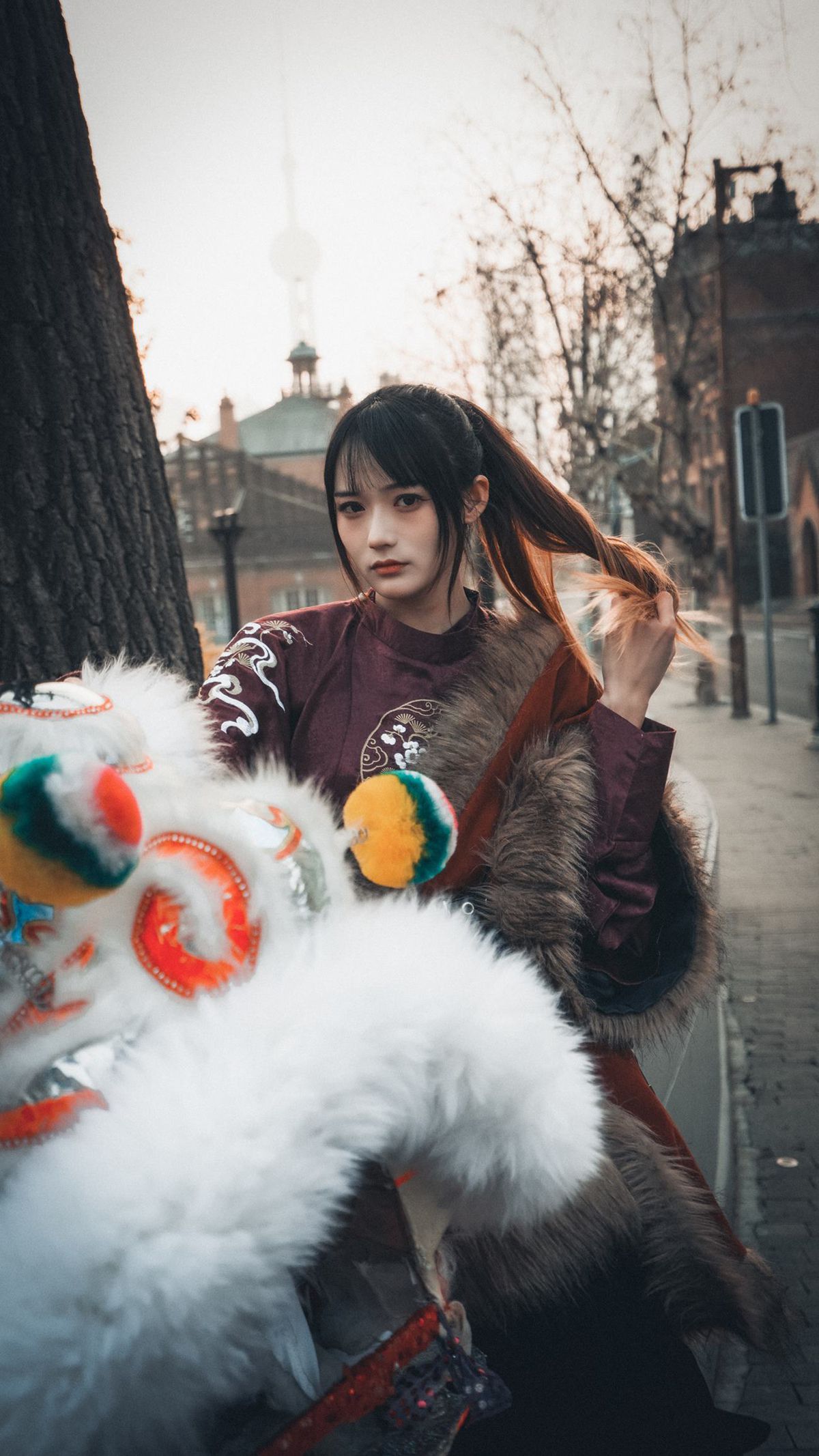 人气Coser@兔子Zzz不吃胡萝卜 舞狮少女 [45P/546MB]插图2