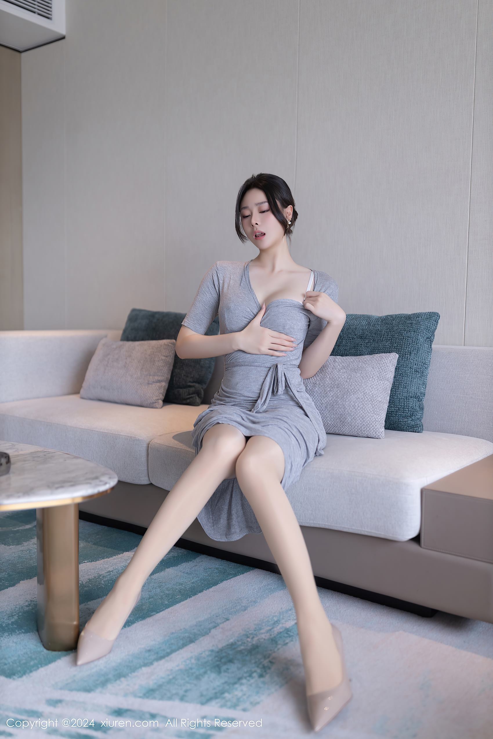 [Xiuren秀人网]2024.06.13 NO.8699 小逗逗[80+1P/756MB]插图1