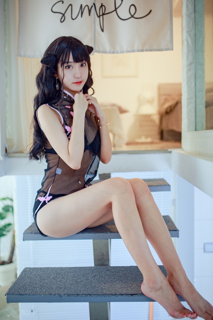 微博红人动漫Coser@-黑川-小恶魔旗袍 [18P/324MB]插图2