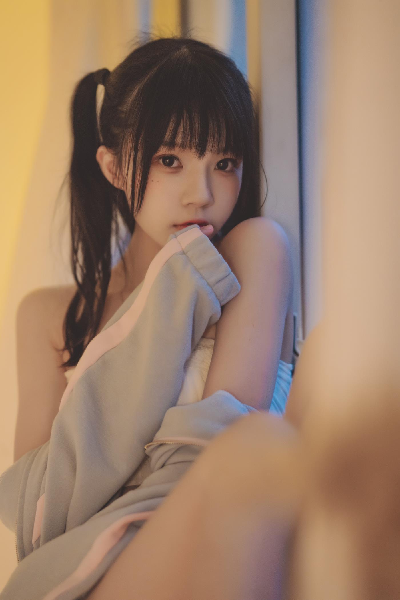 桜桃喵 – 碎星[19P/324MB]插图1