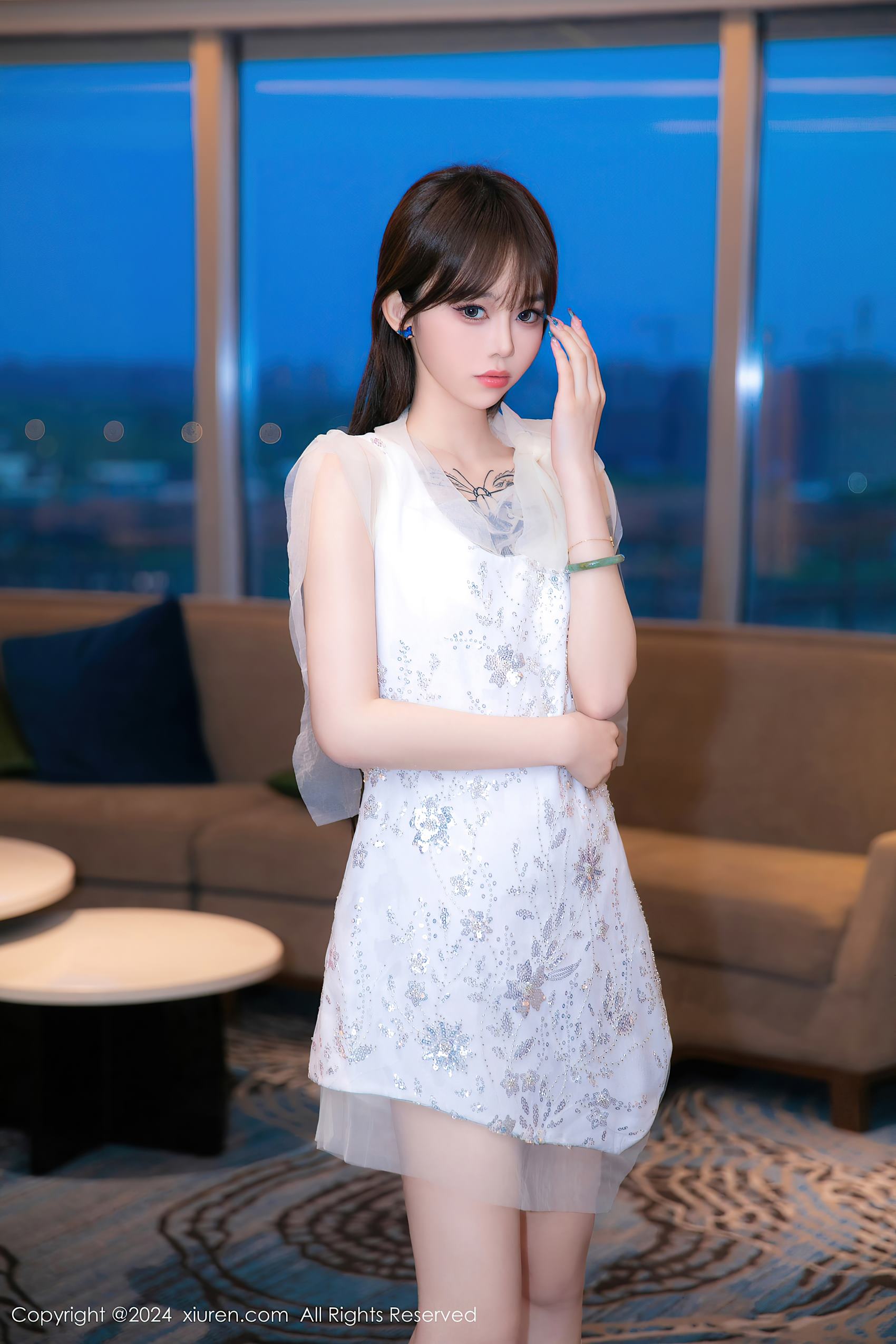 [Xiuren秀人网]2024.06.13 NO.8696 奶瓶. 牛奶肌肤 [81+1P/761MB]插图2