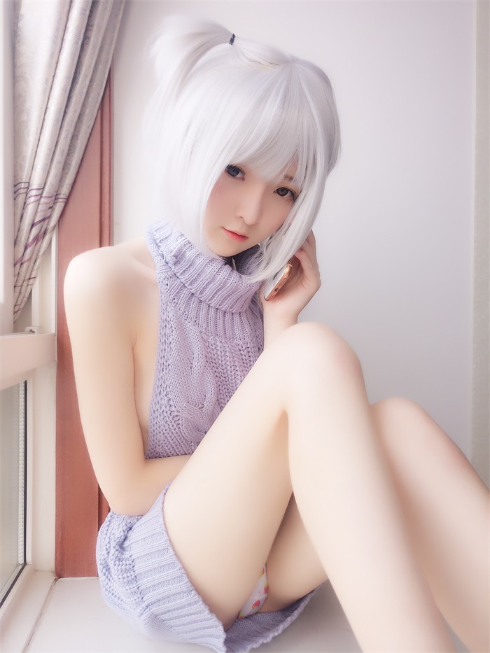微博妹子@一小央泽-高领紫色毛衣 [19P/14.5MB]插图1