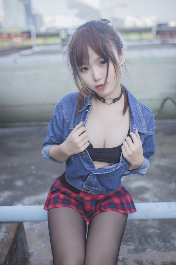 网红Coser@Yoko宅夏Cos – 红色格子 [32P/188MB]插图1