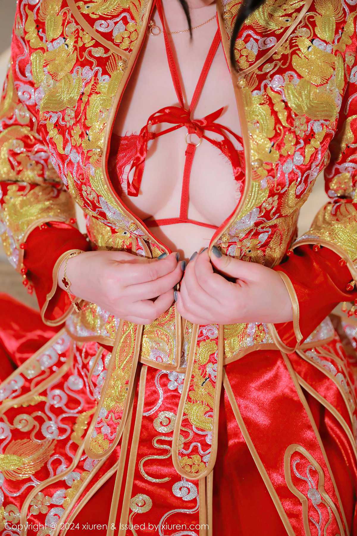 [Xiuren秀人网]2024.11.22 NO.9494 诗诗kiki[90+1P/940MB]插图1