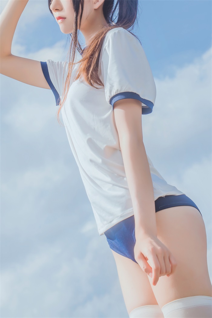 萝莉风COS 桜桃喵 – 户外体操服 [24P/232MB]插图1
