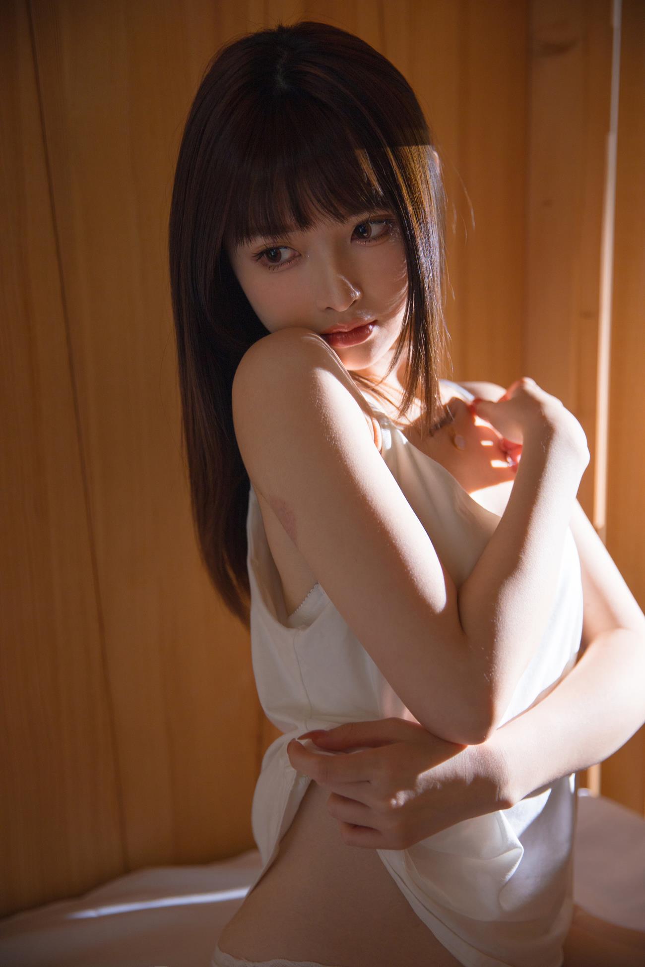 网紅Coser@河豚抚子 居家少女 [24P/203MB]插图1