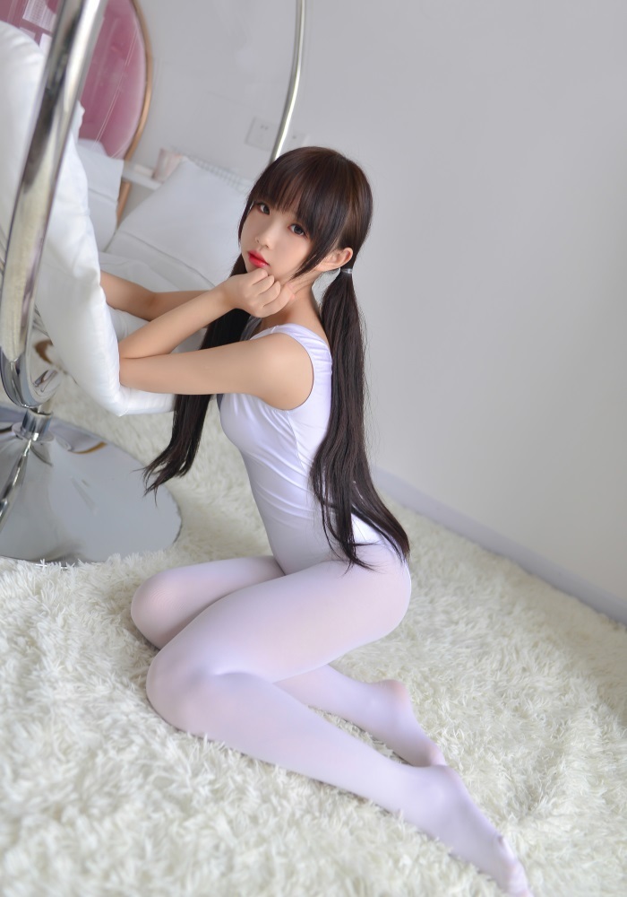 网红Coser@雪琪 – 双马尾白色体操服 [25P/228MB]插图1