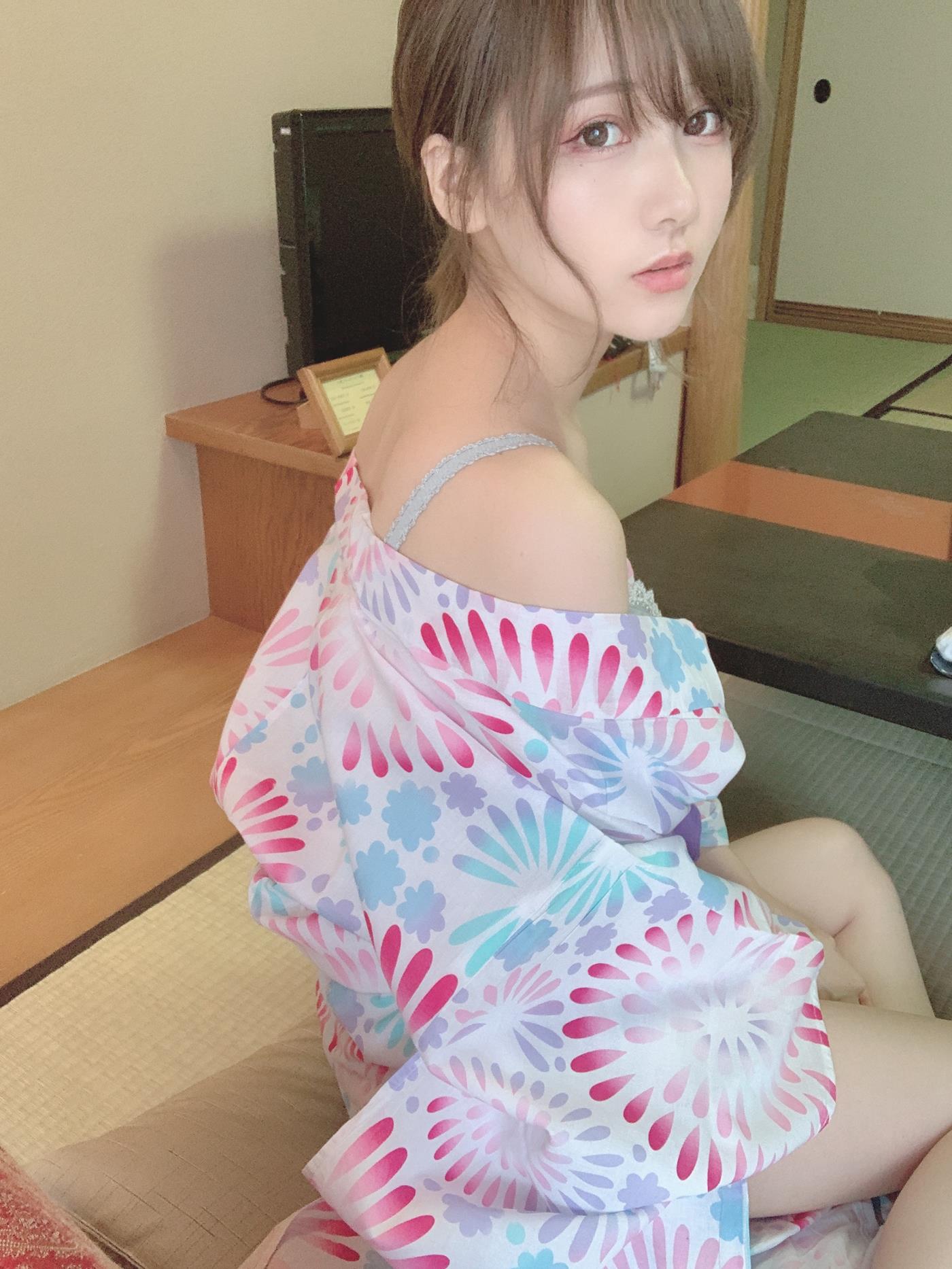 网紅Coser@けん研(けんけん) Fantia-2020年6月合辑[108P/4V/261MB]插图2