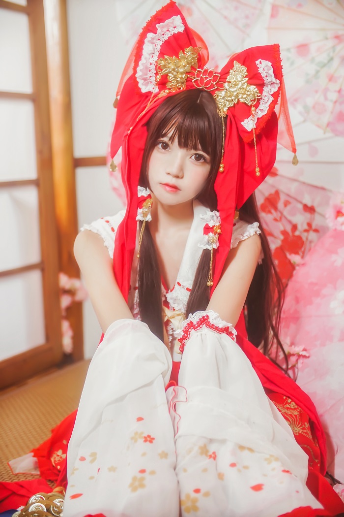 萝莉风COS 桜桃喵 – 灵梦／超可爱／新年快乐哦 [45P/553MB]插图1