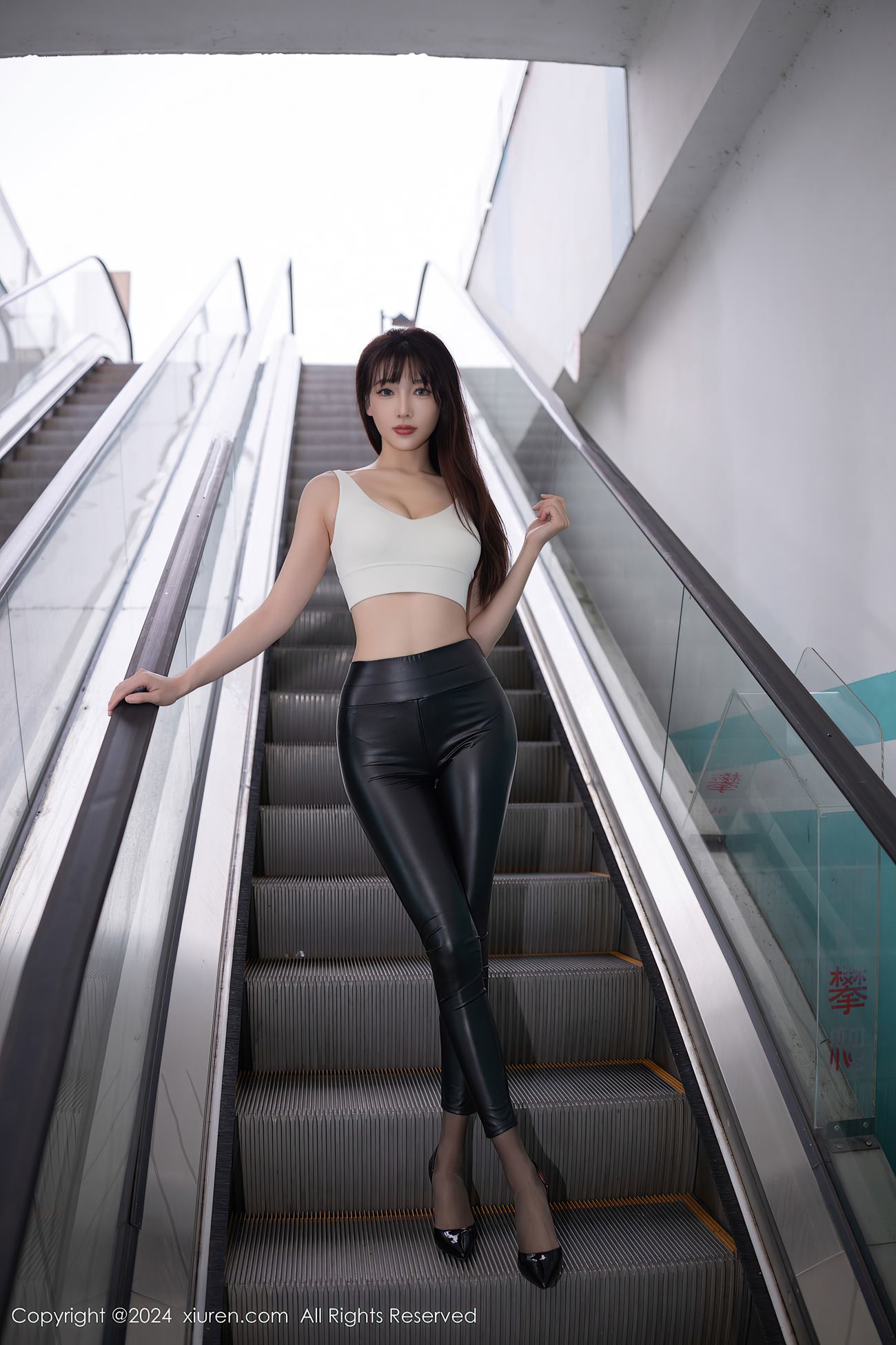 [Xiuren秀人网]2024.10.31 NO.9377 陆萱萱[81+1P/696MB]插图2