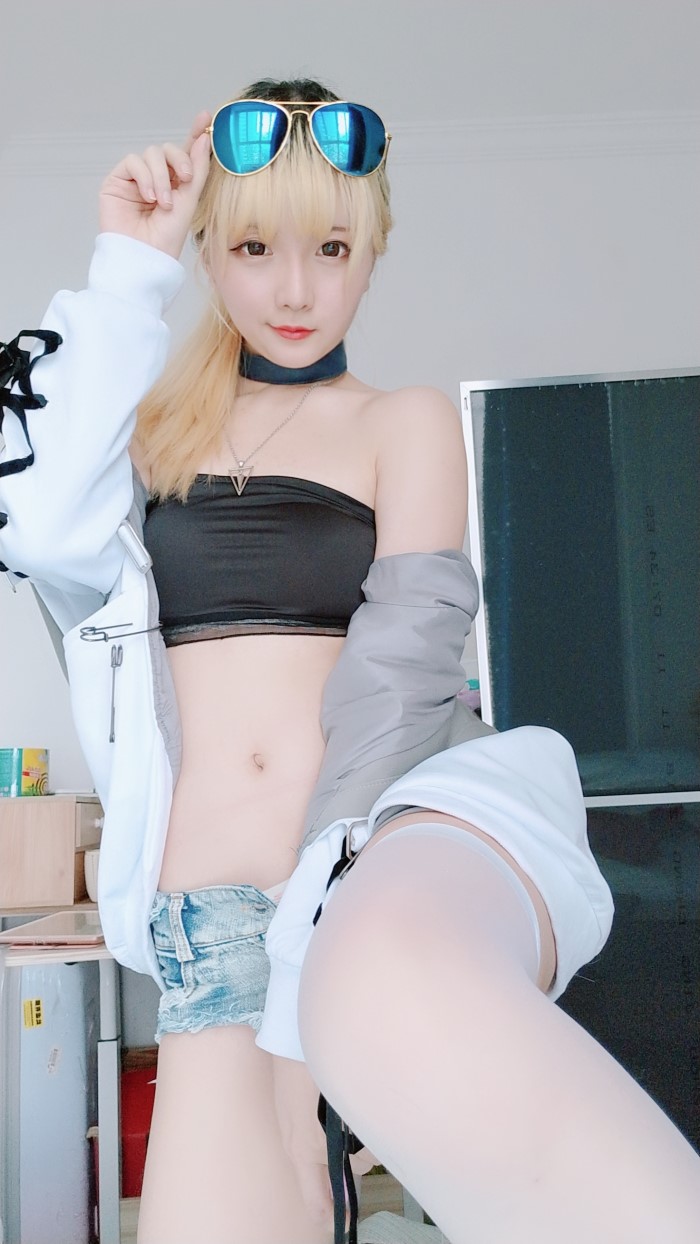 微博红人@星之迟迟-莉莉丝 [60P/2V/301MB]插图1
