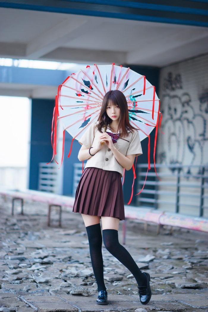 网红Coser@疯猫ss – 丝袜狂想曲(伞) [42P/573MB]插图1