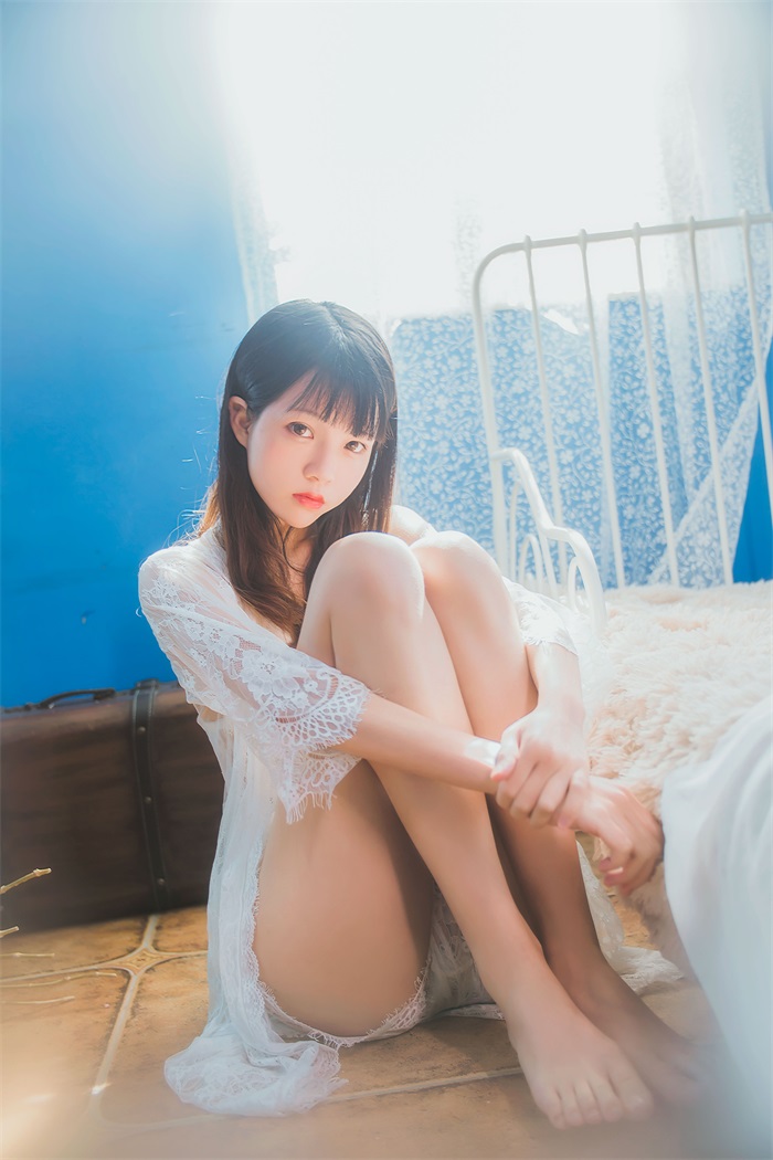 萝莉风COS 桜桃喵 – 洁白 少女私房 [50P/442MB]插图1
