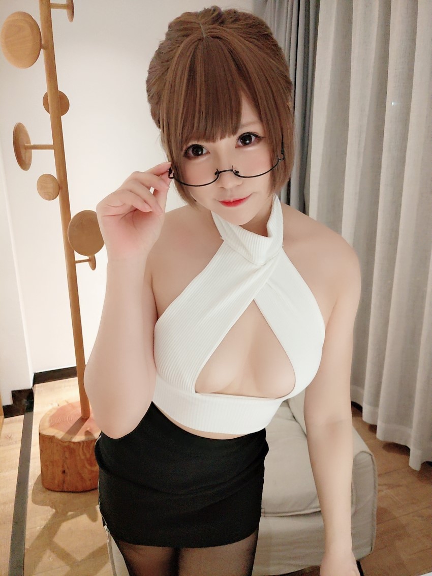 知名动漫博主@Nyako喵子 – 开胸黑丝 [18P/28MB]插图1