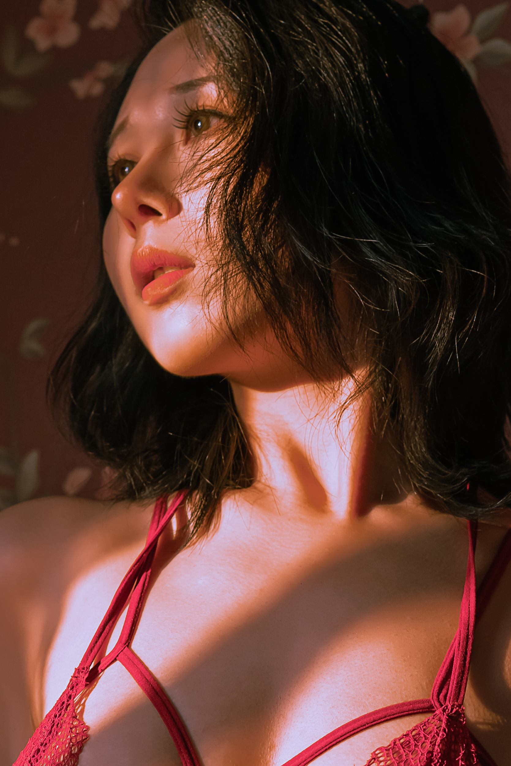 云溪溪 – 奶桃 红色[12P/70MB]插图2
