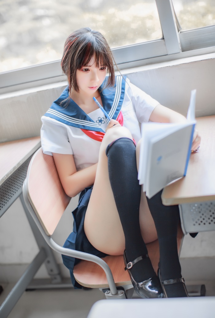 网红Coser@疯猫ss – 同桌的黑丝水手服 [41P/464MB]插图1