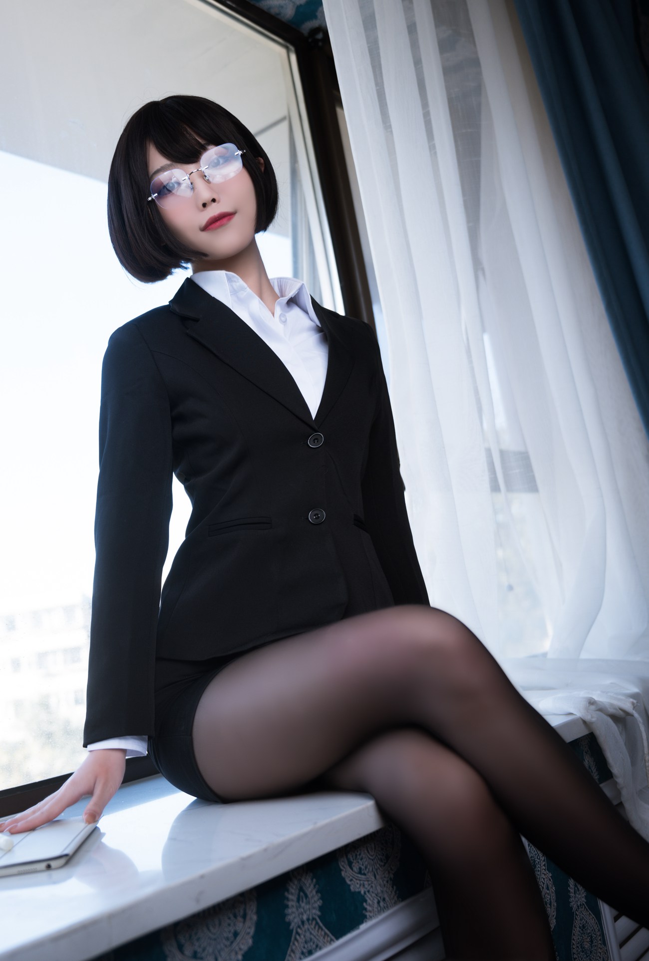 汪知子 – 黑丝OL[16P/138MB]插图1