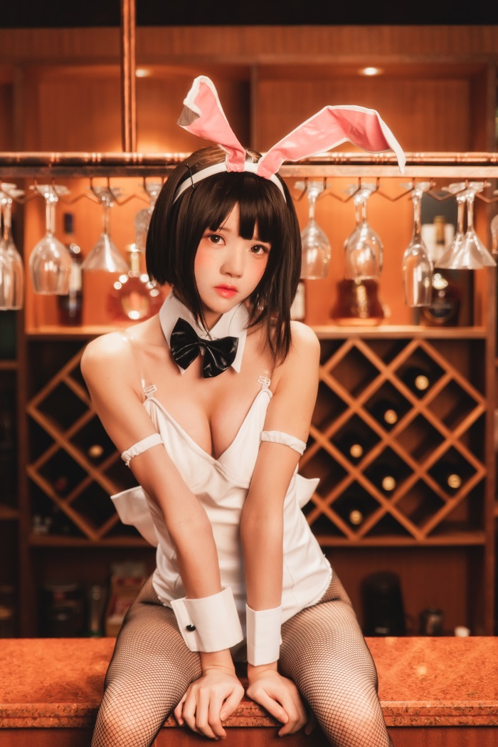 萝莉风COS 桜桃喵 – 加藤惠系列之小小可爱兔女郎 [29P/0.99GB]插图1