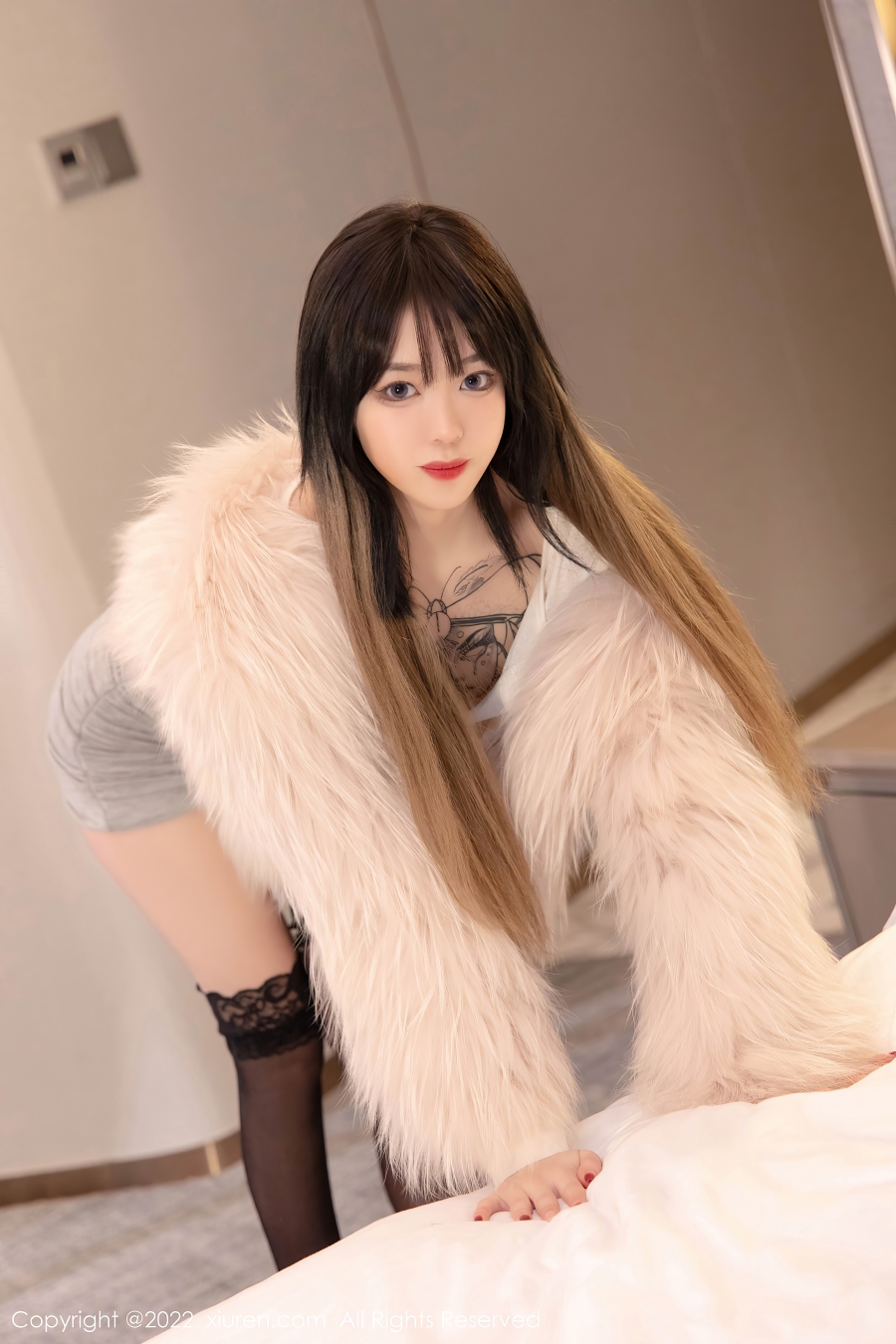 [Xiuren秀人网]2022.01.10 NO.4441 美腿黑丝 奶瓶. [50+1P/489MB]插图1