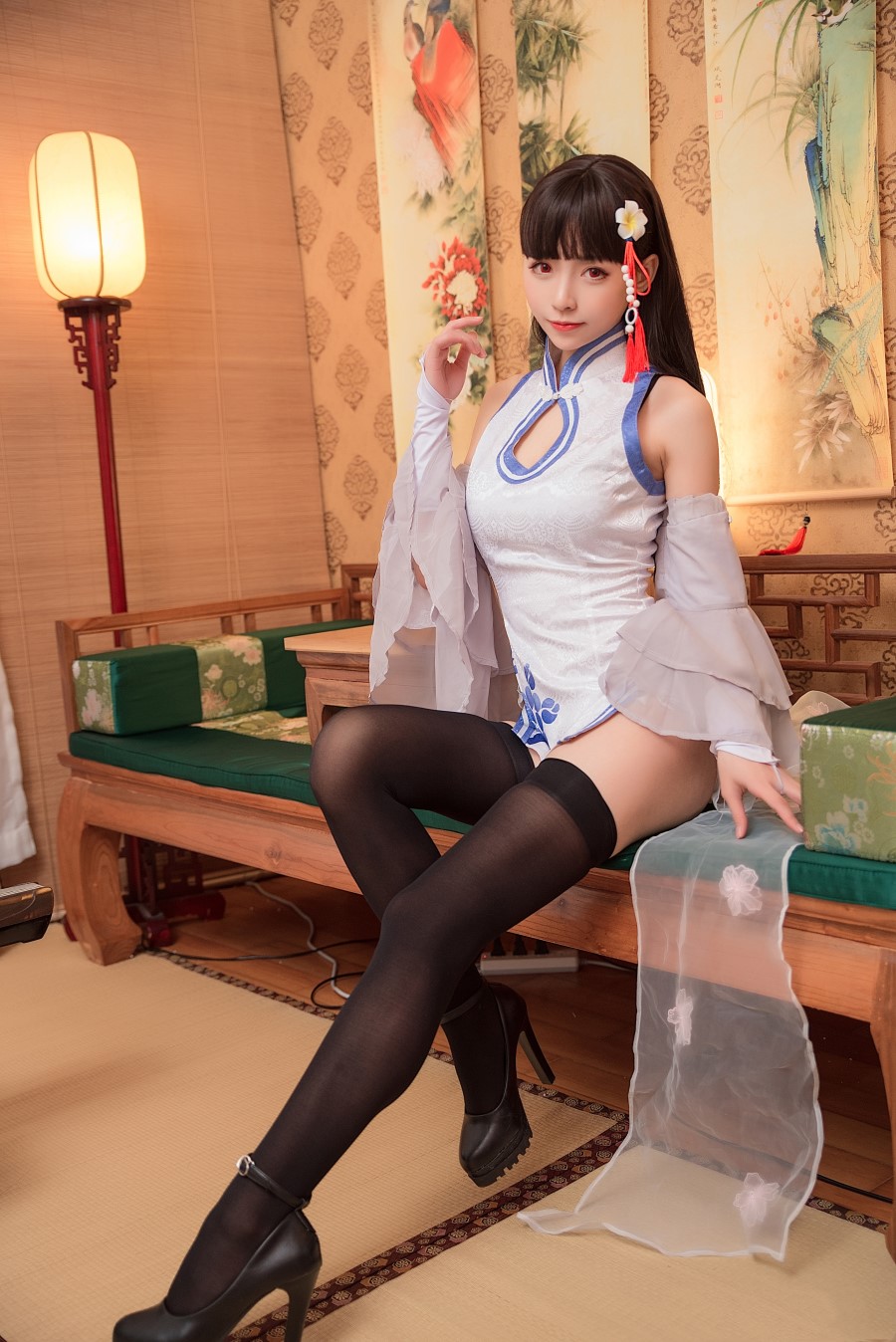 大大卷卷小卷 – 黑丝旗袍 [8P/125MB]插图1
