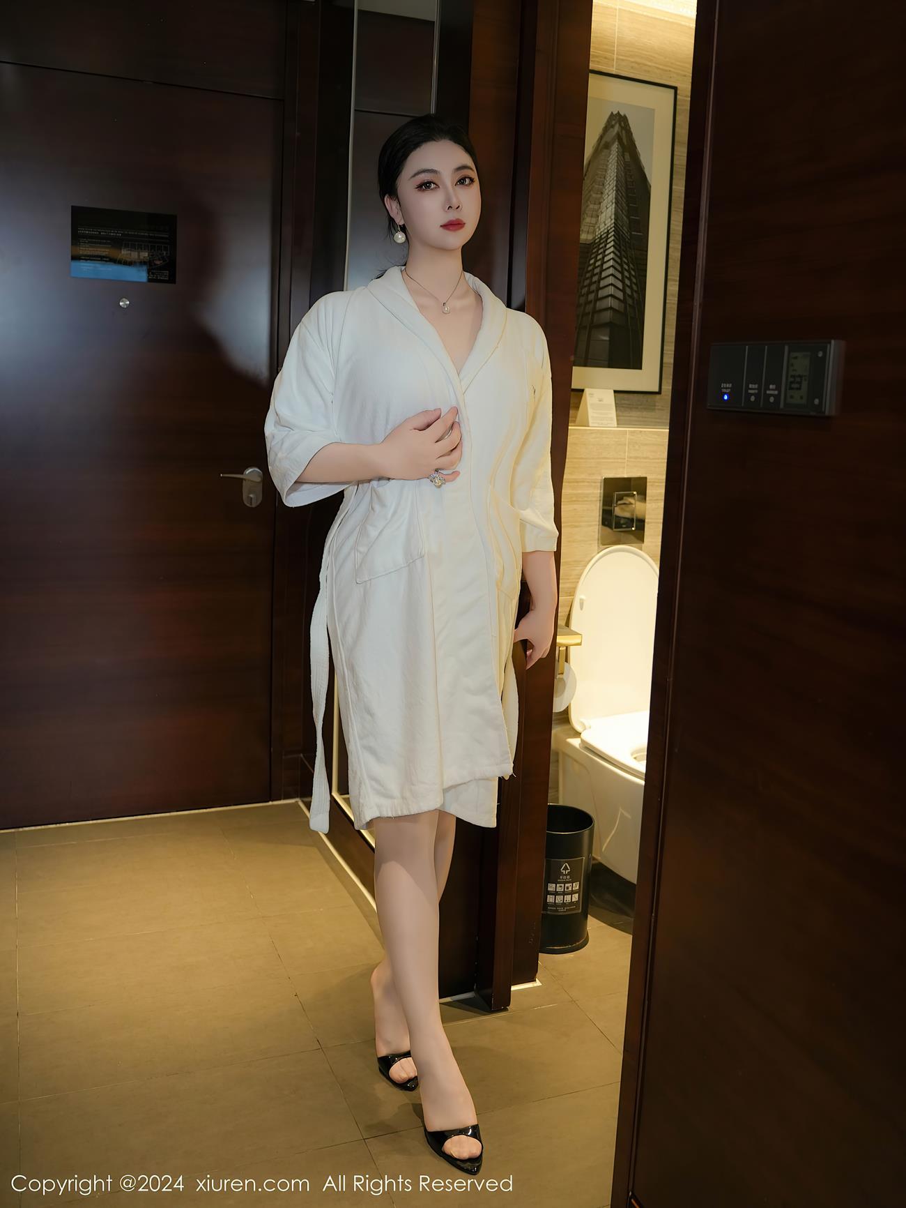 [Xiuren秀人网]2024.12.02 NO.9534 风景尤美[65+1P/663MB]插图2