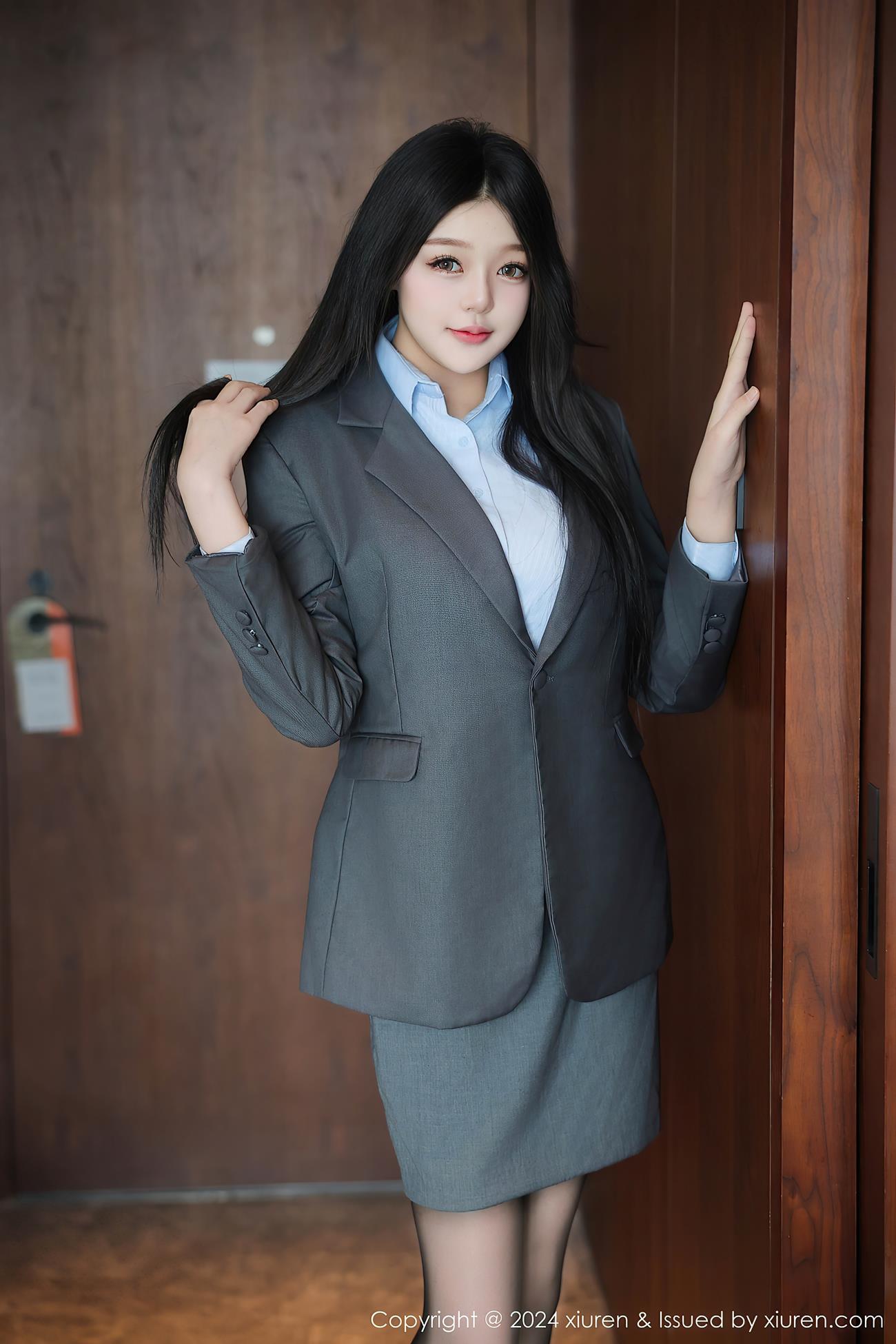 [Xiuren秀人网]2024.11.15 NO.9453 柚柚小奶瓶[73+1P/753MB]插图2